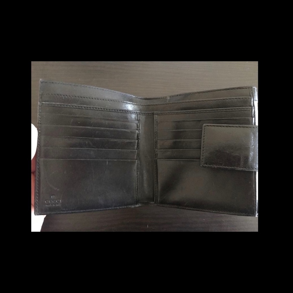 Authentic GUCCI Wallet - Picture 4 of 4